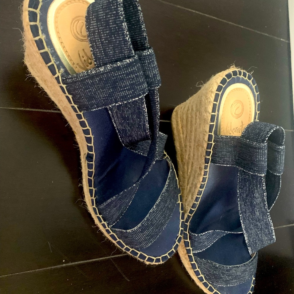 Blue espadrille wedge sandels